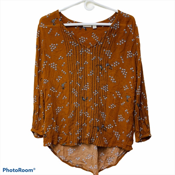 Hinge Peasant Blouse - Picture 2 of 10